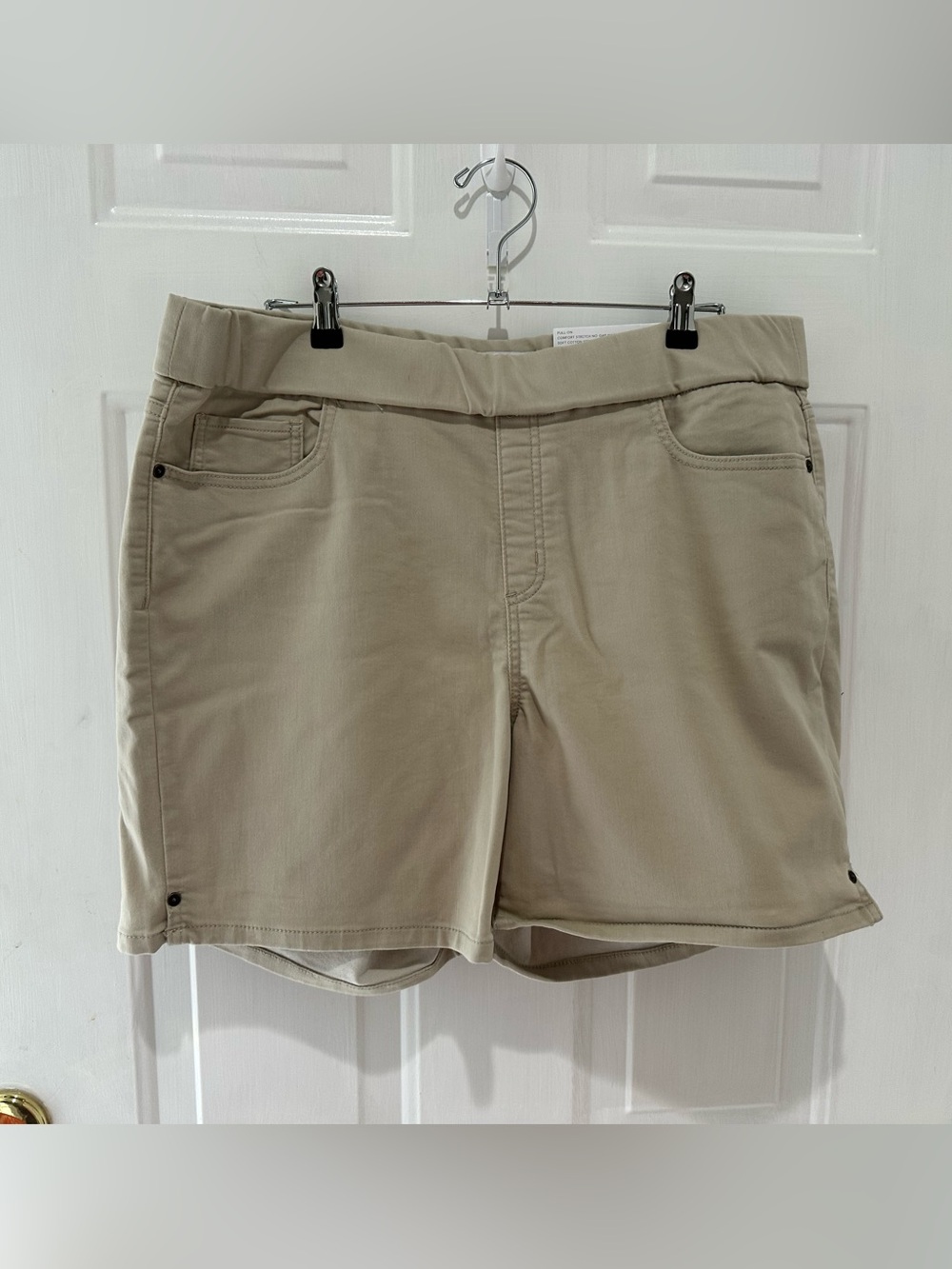 Liz Claiborne Tan Stretch Cotton Bermuda Shorts 18 Misses NWT